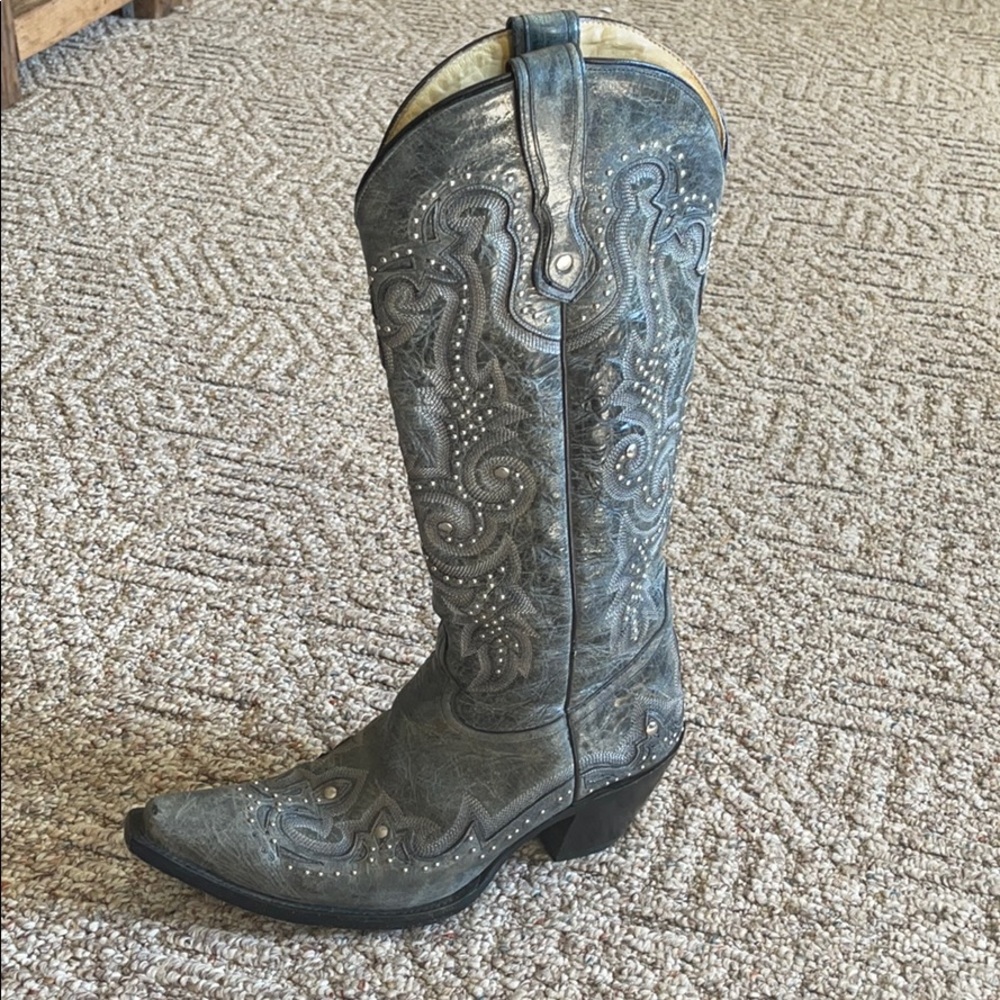 Corral boots